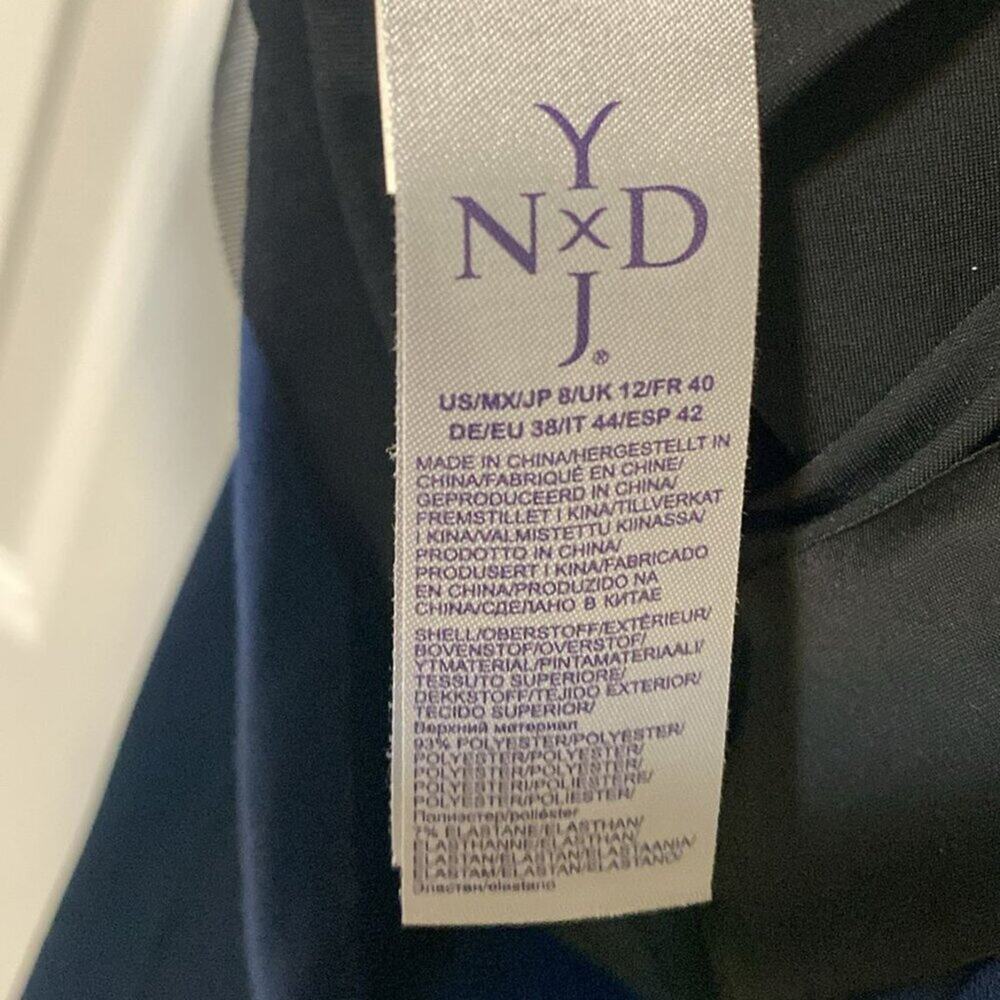 V-neck dress with sleeves by N x D - Picture 5 of 7
